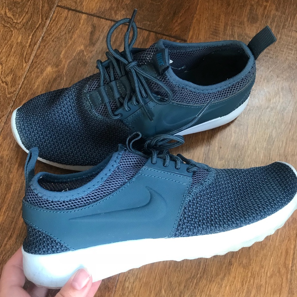 Nike Sneakers Women’s Size 6.5